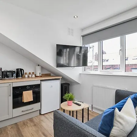 Homely Hotel-style In Апартаменти *