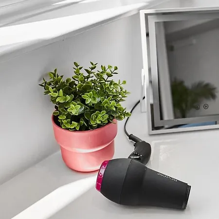 Homely Hotel-style In Апартаменти