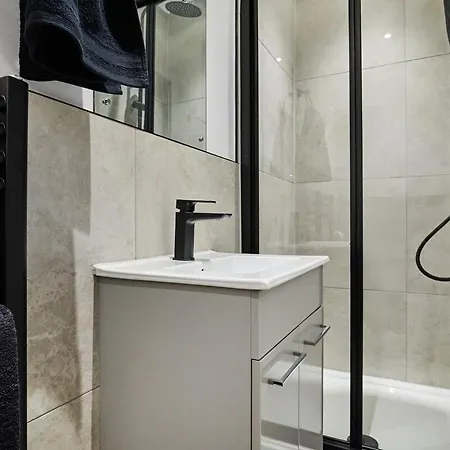 Homely Hotel-style In *