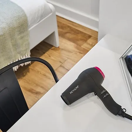 Апартаменти Homely Hotel-style In Лідс