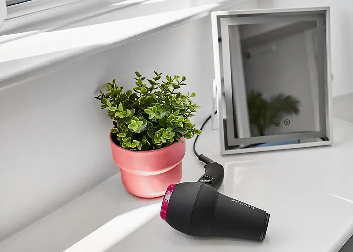 Homely Hotel-style In Апартаменти