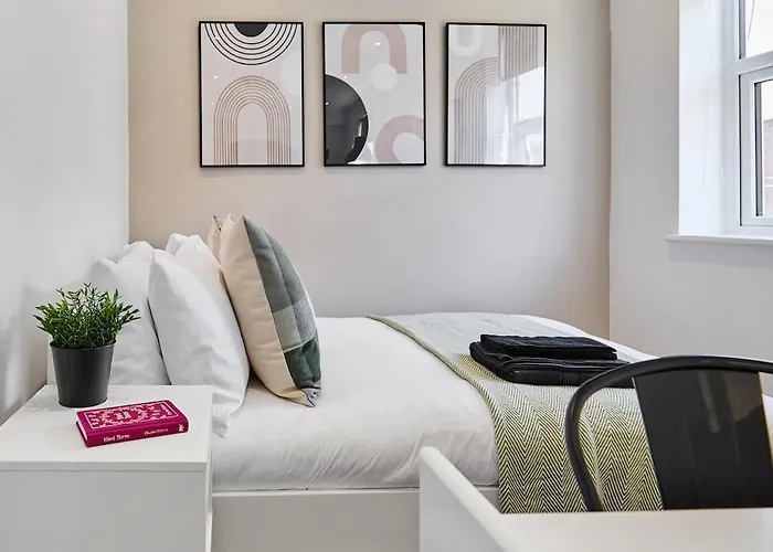 Homely Hotel-style In Апартаменти