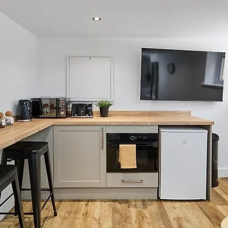 Homely Hotel-style In Apartment Leeds (West Yorkshire)