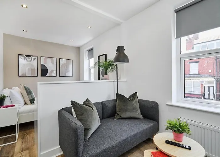 Homely Hotel-style In