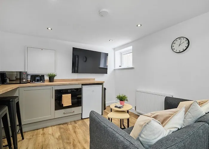 Homely Hotel-style In Apartment